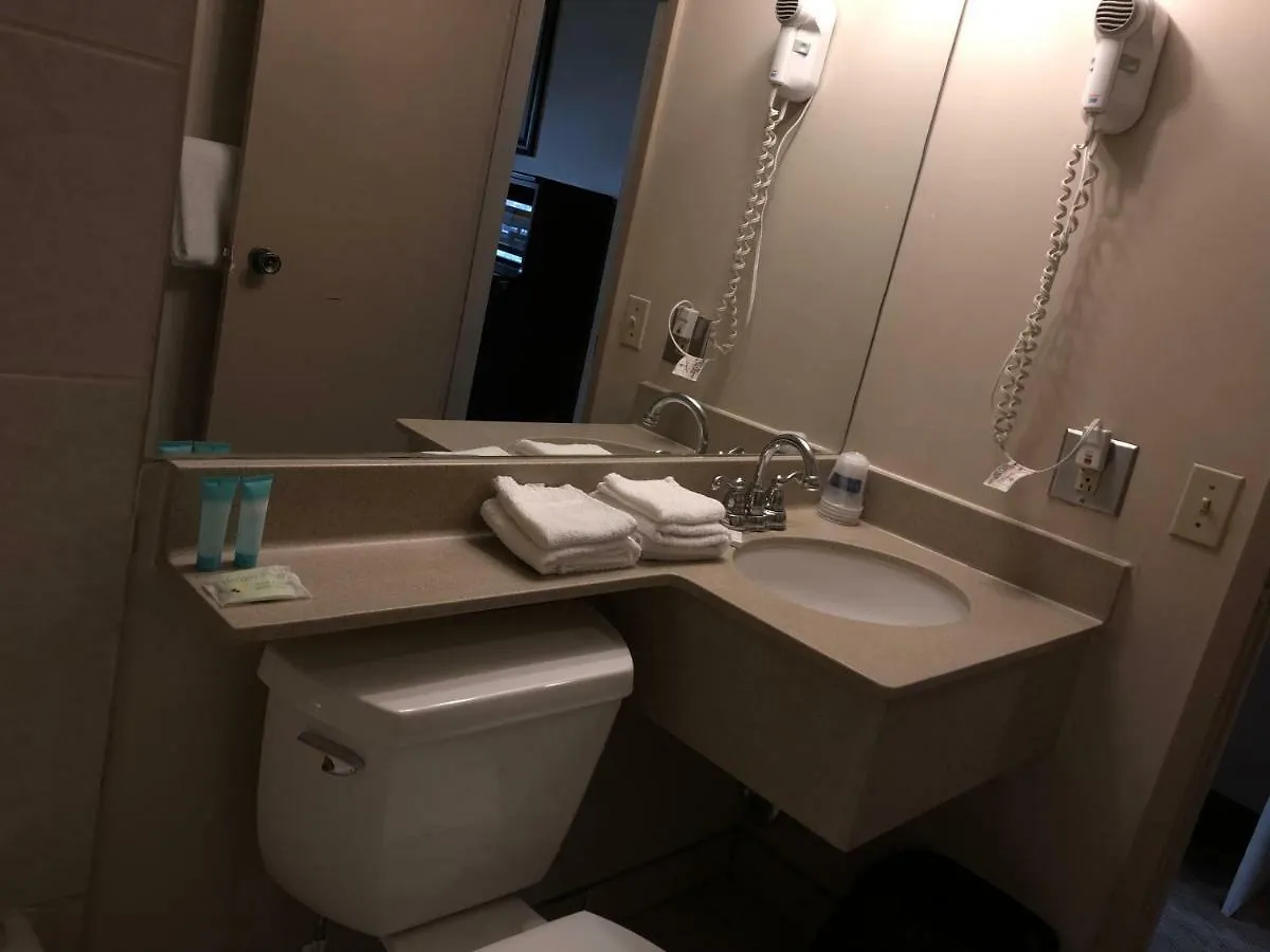 ** Motel Travellers Inn Calgary Canada